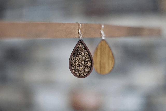 BOUCLE D'OREILLE N°13 : Goutte florale #1