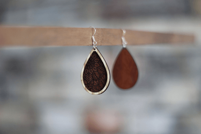 BOUCLE D'OREILLE N°13 : Goutte florale #1